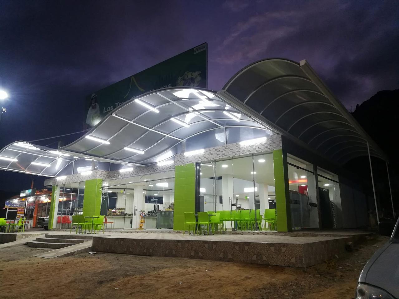 Detalle de interiores de vidrio templado